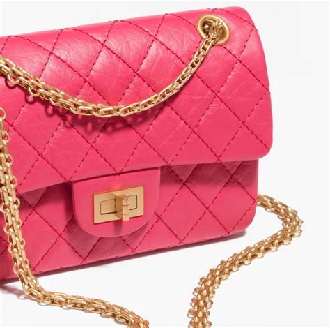 borsa chanel pon pon|Borse Chanel: Tutto quello che c’è sapere e modelli icona.